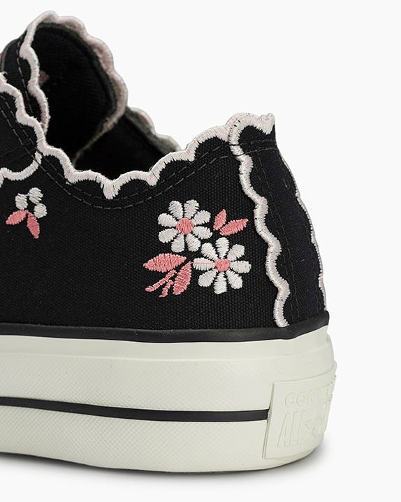 Chuck Taylor All Star Lift Embroidery Graphic